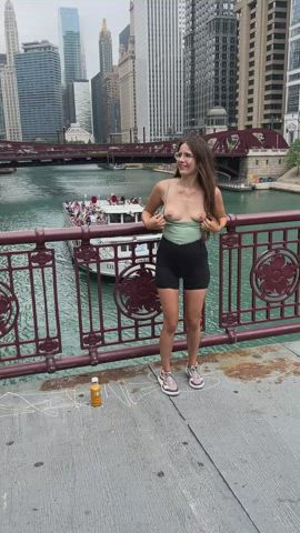 And today on your Chicago boat tour…[GIF]