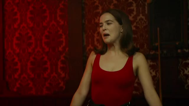 Zoey Deutch - Buffaloed (2020) - short clip, pokies in red tank top in bar