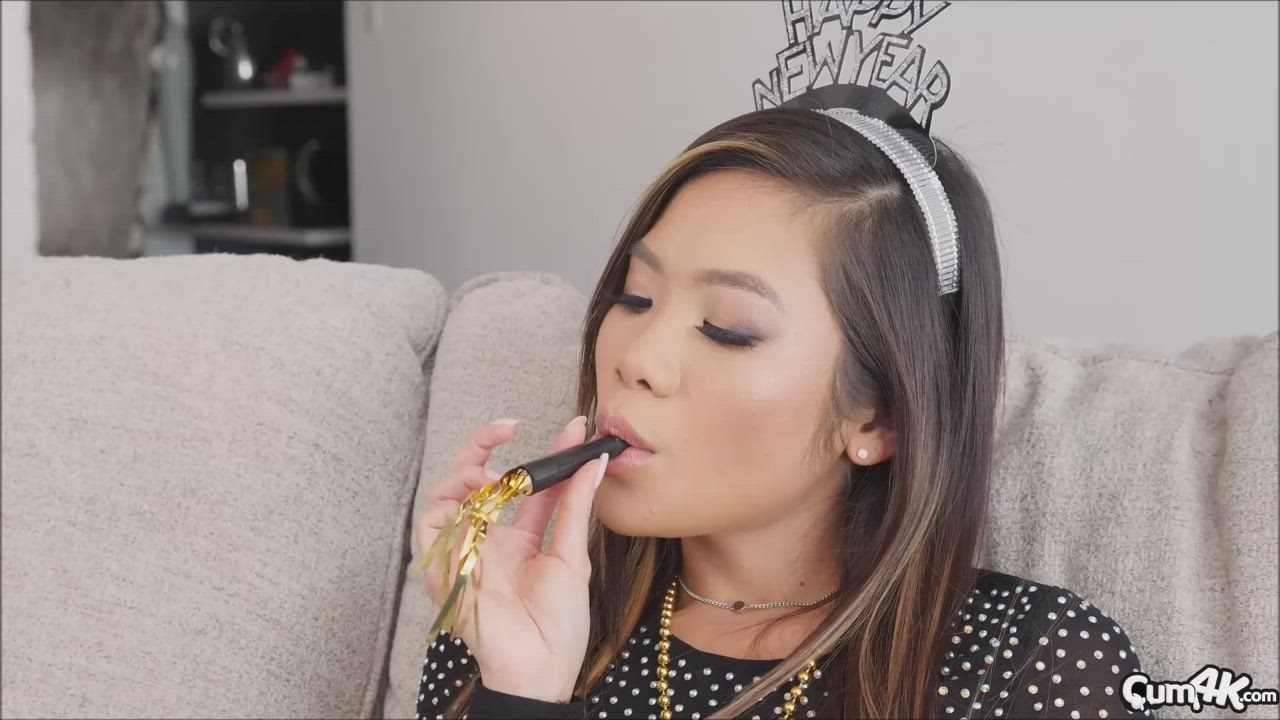 Vina Sky - New Year Creampies