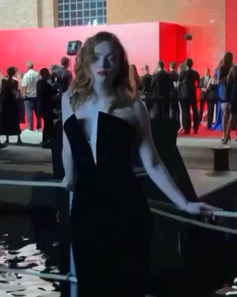 Sadie sink