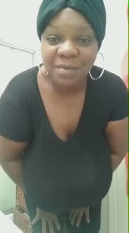 amateur big tits boobs ebony huge tits milf natural tits tits gif