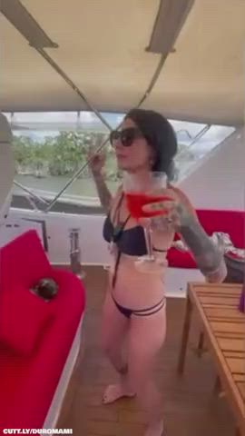 Amateur Babe Blowjob Boat Cuckold Riding Sucking Tattoo Threesome gif