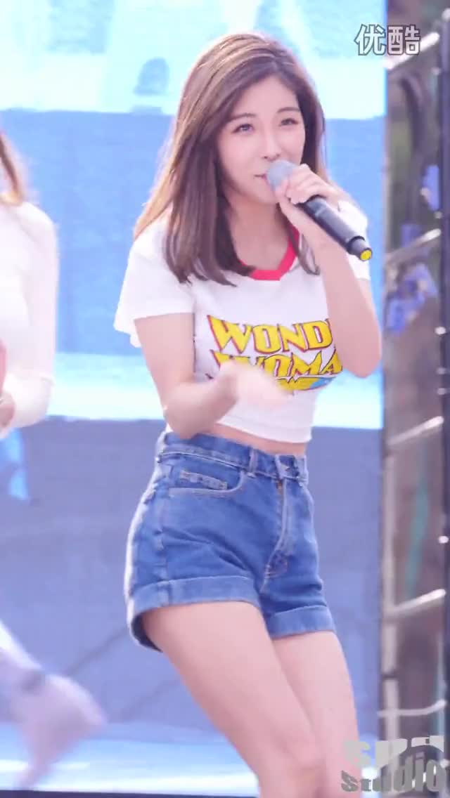 160521 Hyunyoung shake (Whoo)