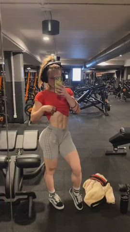 Fitness Gym Muscular Girl Pawg gif
