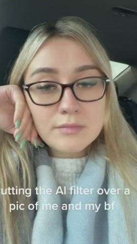 blonde glasses lips gif