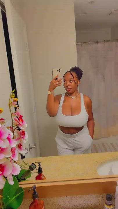 Big Nipples Big Tits Boobs Ebony OnlyFans gif