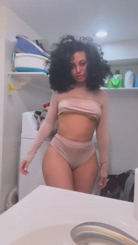 ass big ass celebrity laundry room gif