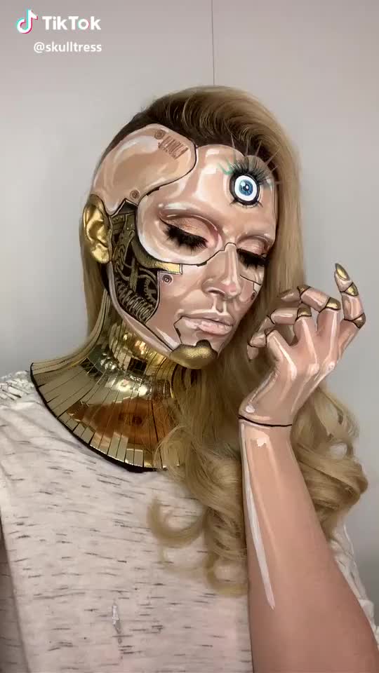  #foryou #foryoupage #robotchallenge #uktalent #tiktok_uk @tiktok_uk #ukfashion #makeup