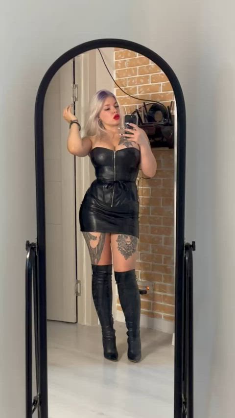 domina domination dominatrix domme femdom findom gif