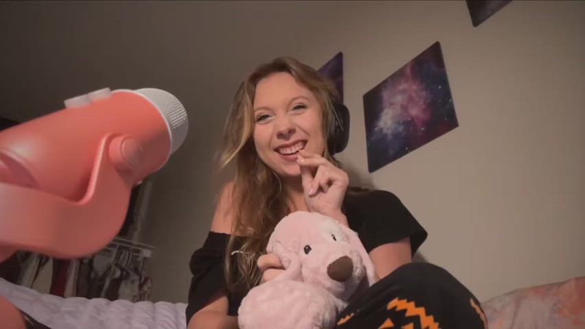 asmr babe beautiful blonde close up cute girlfriend sph white girl r/sph clothing-fetish