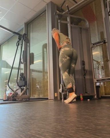 blonde european fitness gym legs norwegian pawg scandinavian workout gif