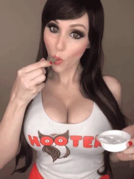Angie Griffin Hooters