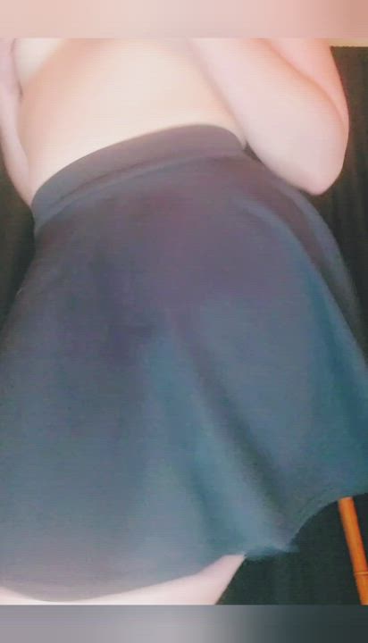 Playing around with my new skirt ? what do you think?