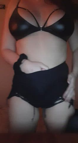 [domme] Who is going to be my whore tonight? Little beta