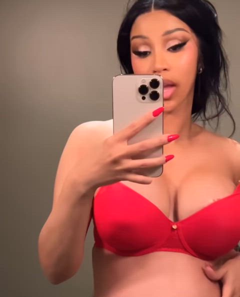 Cardi b massive tits 