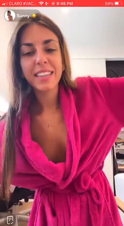 amateur downblouse milf natural tits nipple piercing nipslip tiktok tits gif