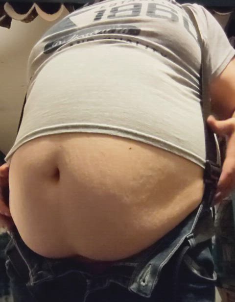 This big belly makes getting ready hard.. 😮‍💨🥵