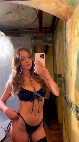 actress ass big tits bikini brunette celebrity cleavage natural tits sydney sweeney