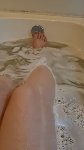 bath bathroom bathtub feet soapy toes gif