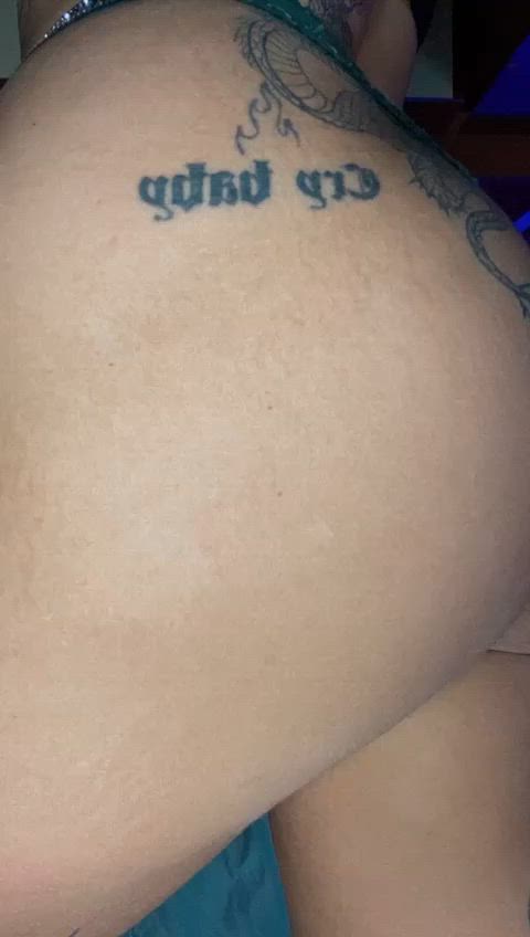 Cover my pussy with cum please baby.