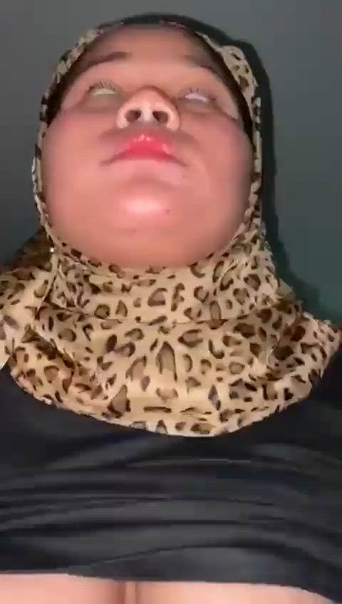 amateur big tits boobs hijab malaysian muslim riding teen tits gif