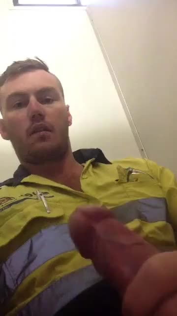 Tradie playing with his dick