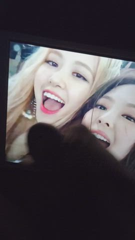 Jennie and Rosé likes cum