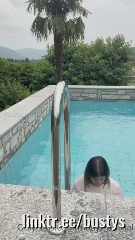 Wet Mady in pool