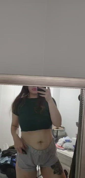 Would any older guys like to fuck my young curvy body?