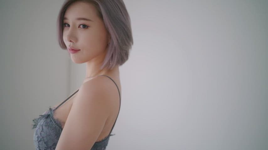 Asian Cute Korean Model gif