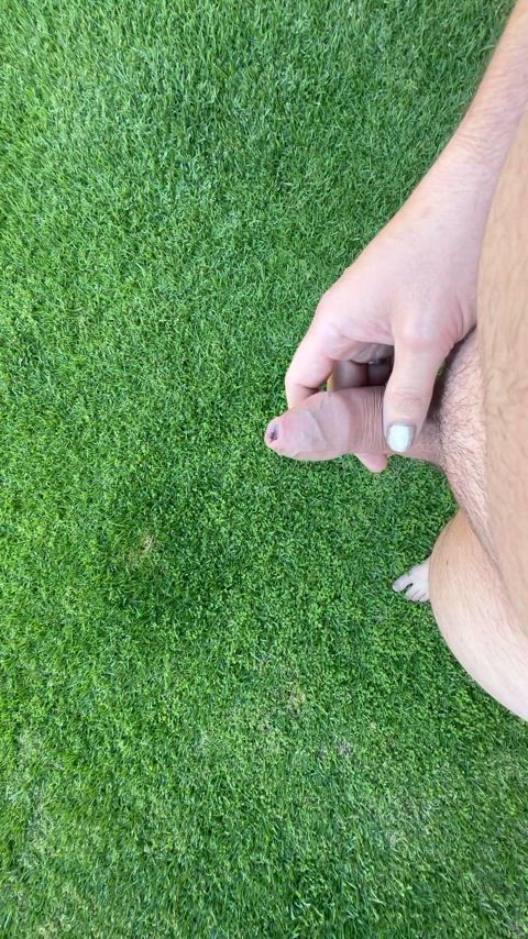 amateur cock foreskin gay outdoor pee peeing piss pissing uncut bisexual-male male-pissing