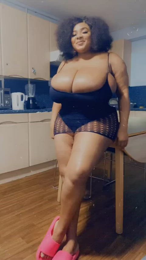 amateur big tits boobs busty ebony huge tits natural tits tits gif