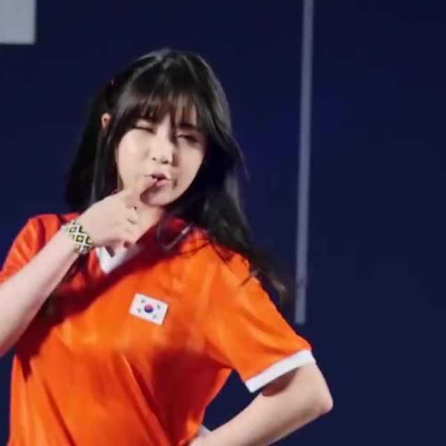 140627 Hyunyoung cute (A) loop crop