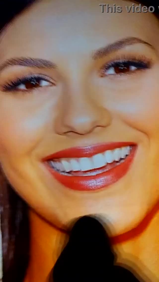 Victoria Justice cumtribute