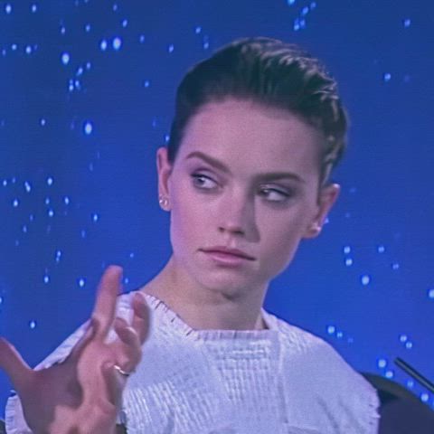 60fps Celebrity Cute Daisy Ridley Eye Contact Short Hair Small Tits Tight Ass gif