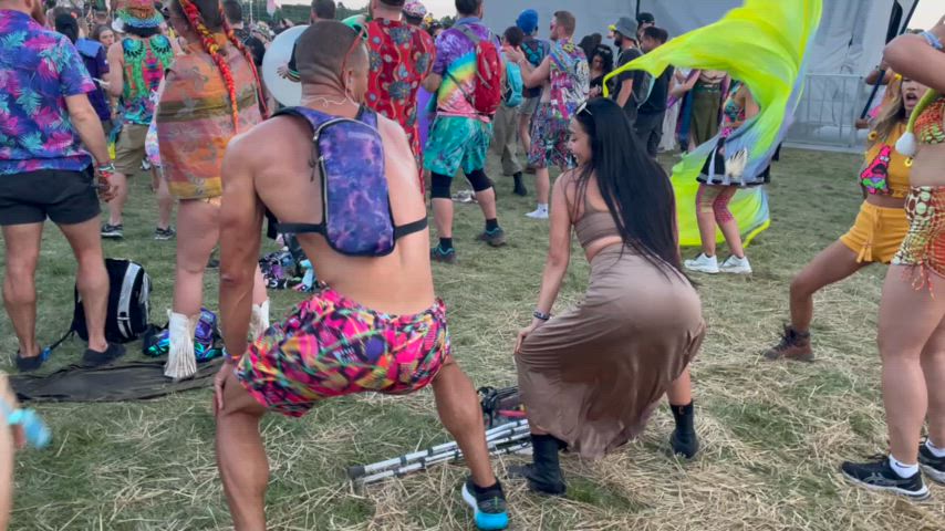 Throwing Ass at E Forest