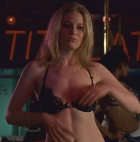 Gillian Jacobs, stripping