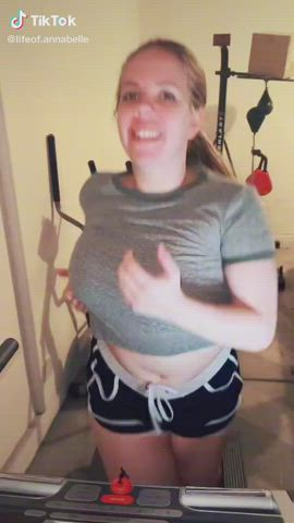 bouncing tits braless non-nude tiktok gif