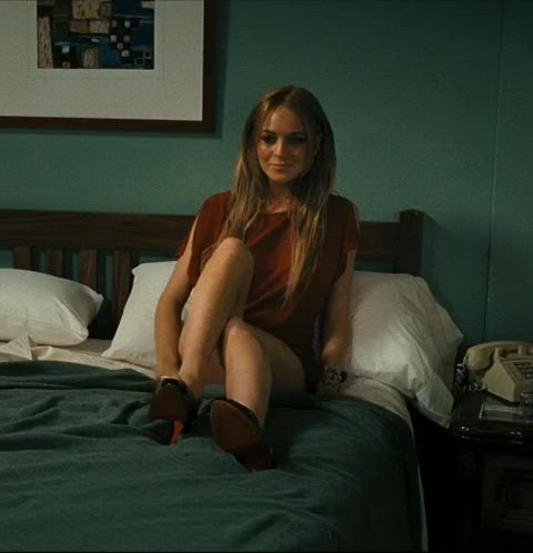 celebrity legs lindsay lohan gif