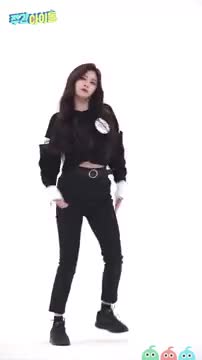 EVERGLOW Yiren Dun Dun Twerk