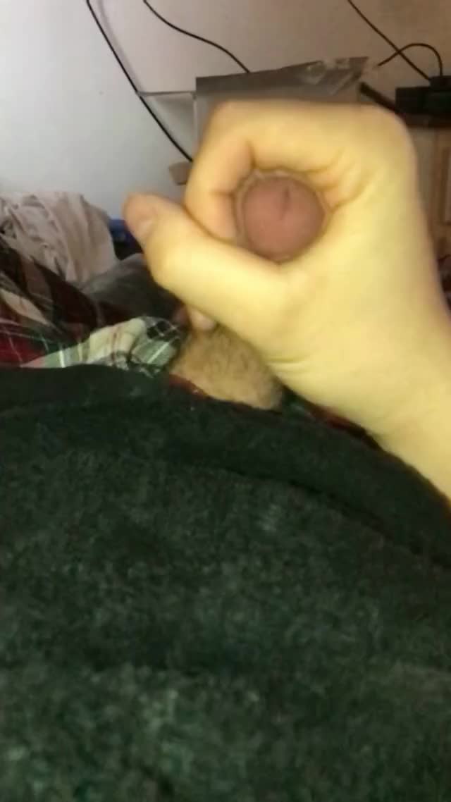 Thick cumshots (slow-mo)