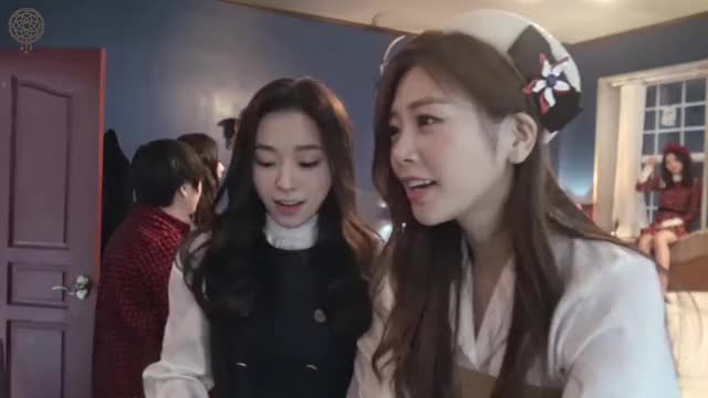 JiU appreciating DC photos