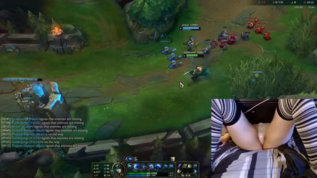 Clit sucking League of Legends