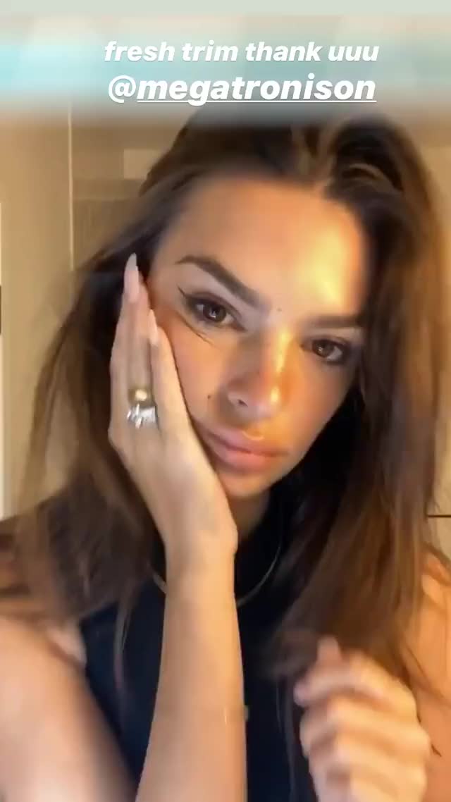 Emily Ratajkowski - Instagram Story, 01/17/2020