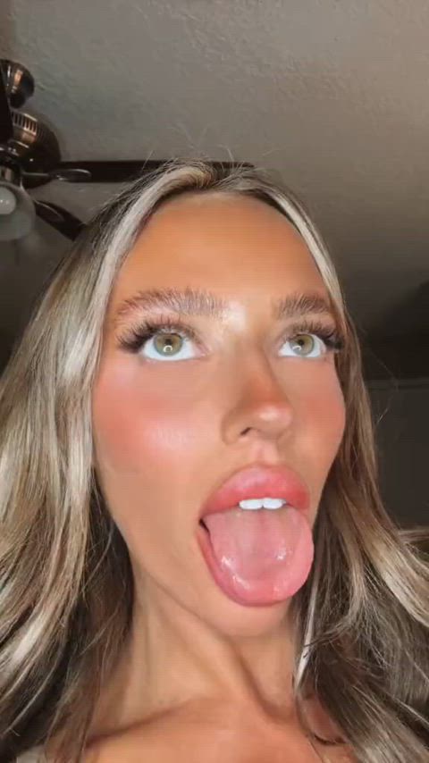 tiktok is faceporn central🤤