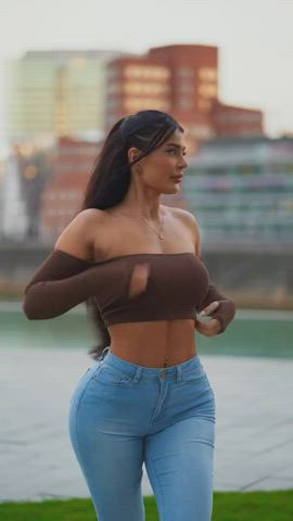 big ass big tits clothed jeans pokies gif