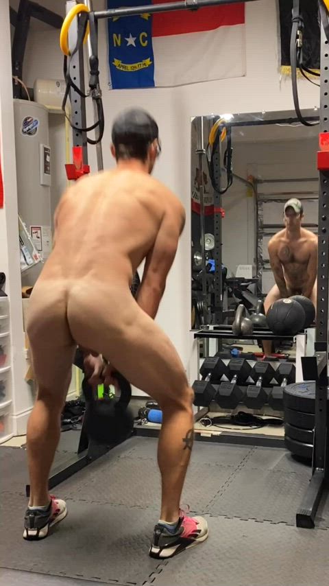 M 36 179 5’10” - trying to boost myself with a naked workout