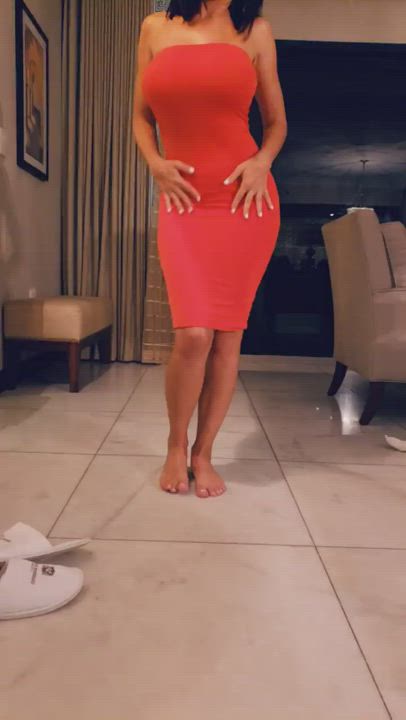 Iryna showing off her curves and big tits