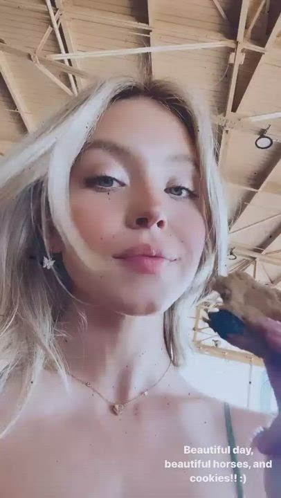 Sydney Sweeney gif