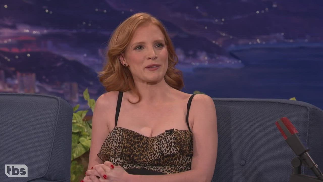 Bouncing Tits Cleavage Jessica Chastain gif